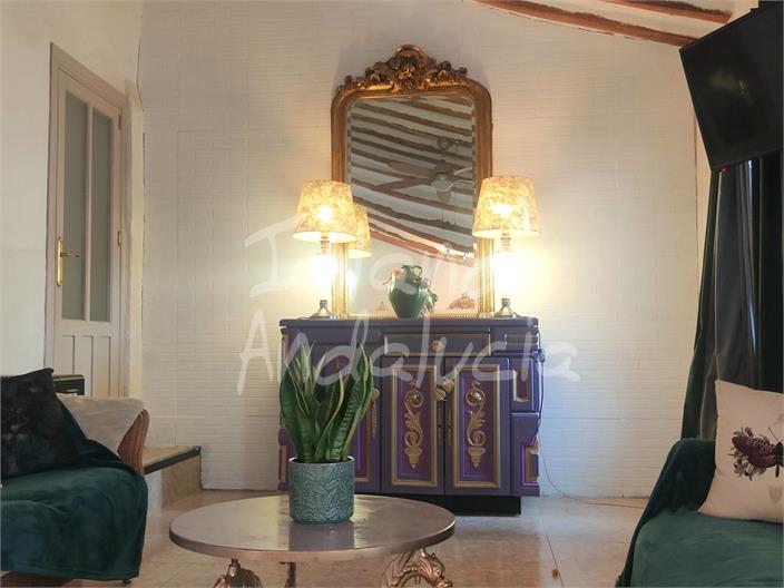 Image No.15-6 Bed House for sale