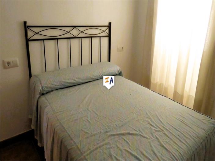 Image No.12-3 Bed House for sale