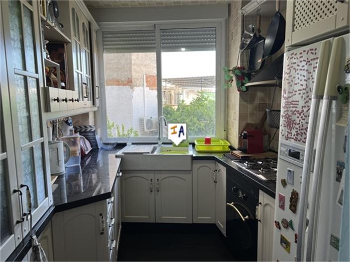 Image No.9-6 Bed House for sale