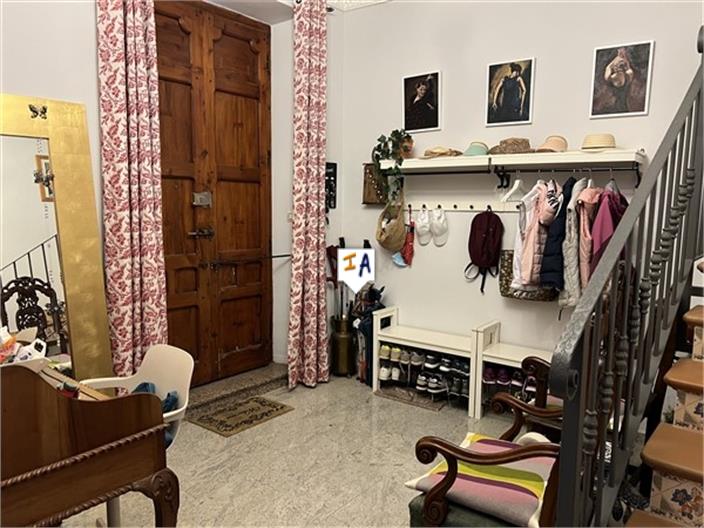 Image No.10-6 Bed House for sale