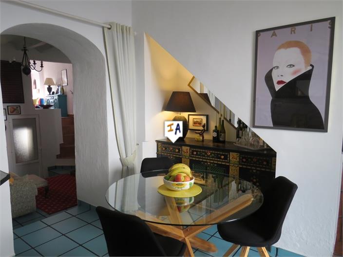 Image No.4-2 Bed House for sale