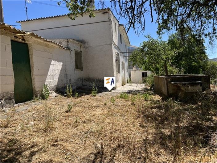 Image No.17-4 Bed Farmhouse for sale