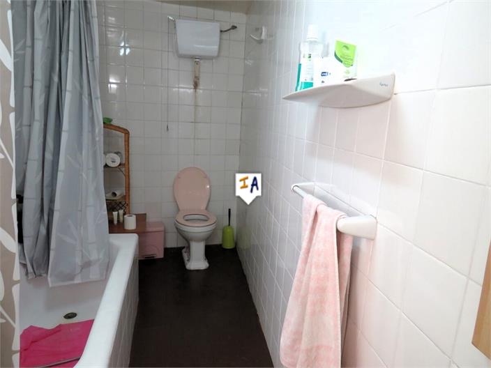 Image No.11-4 Bed House for sale