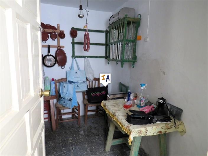 Image No.13-4 Bed House for sale