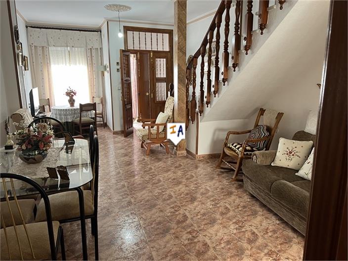 Image No.8-7 Bed House for sale