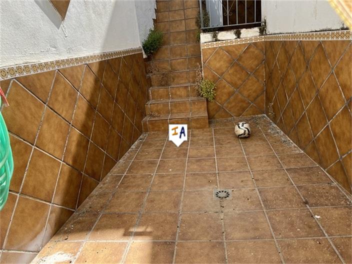 Image No.9-7 Bed House for sale