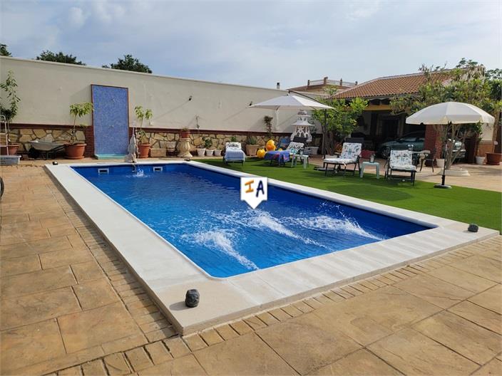 Image No.3-5 Bed Villa for sale