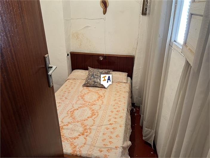 Image No.13-4 Bed House for sale