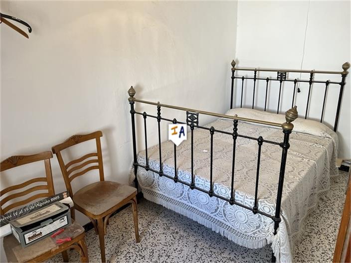 Image No.14-4 Bed House for sale