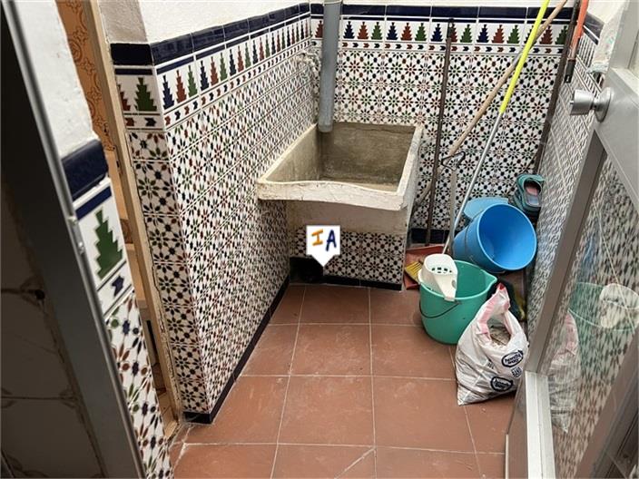 Image No.15-4 Bed House for sale