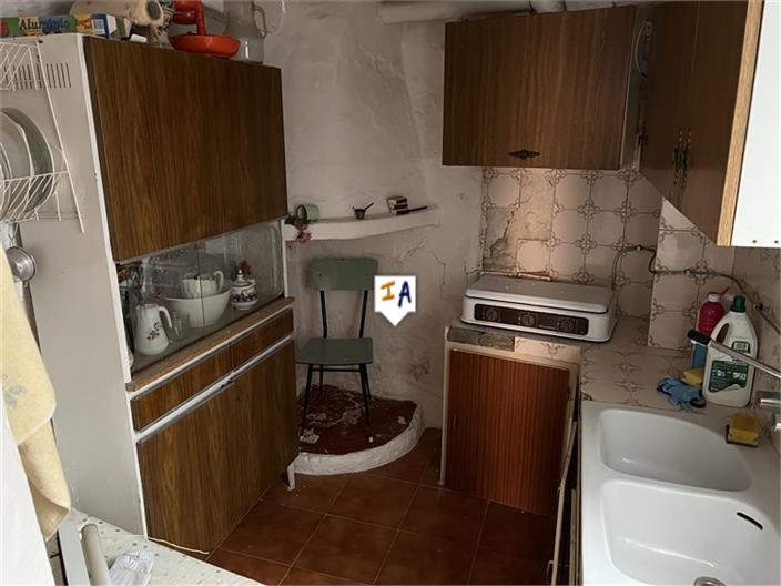 Image No.9-4 Bed House for sale