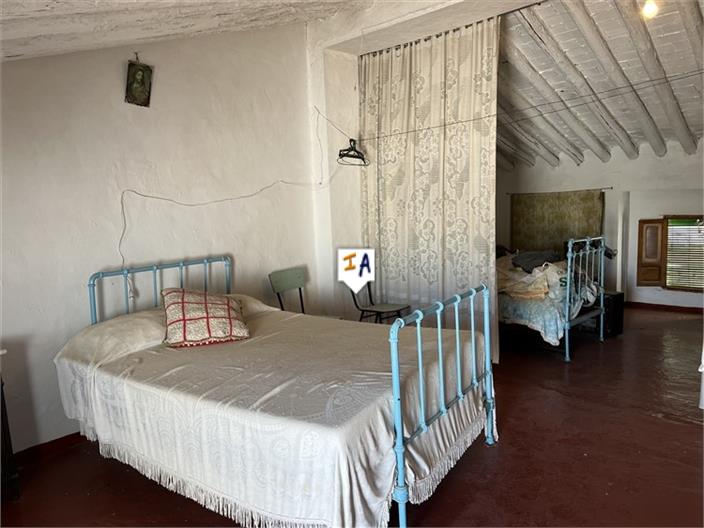 Image No.10-4 Bed House for sale