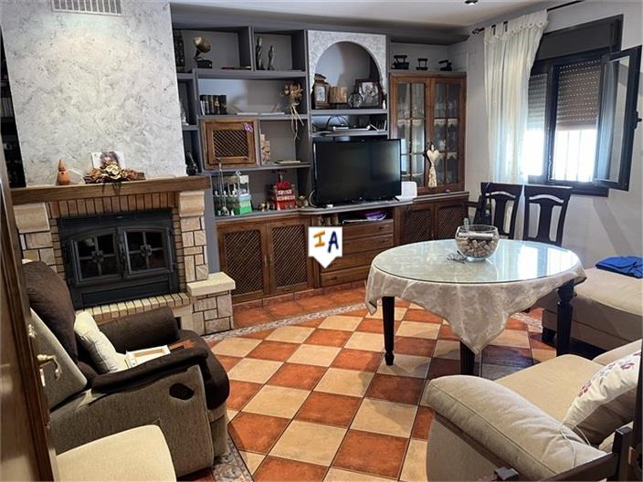 Image No.6-3 Bed House for sale