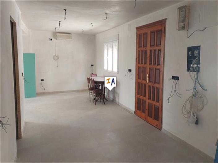 Image No.5-6 Bed House for sale