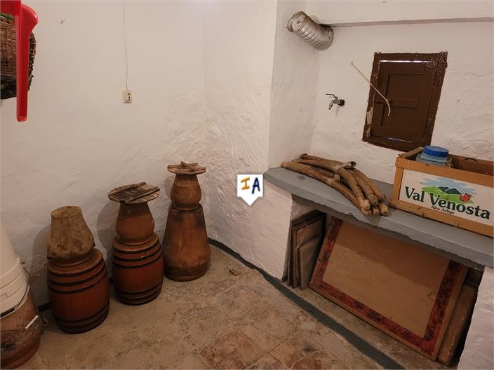 Image No.7-2 Bed House for sale