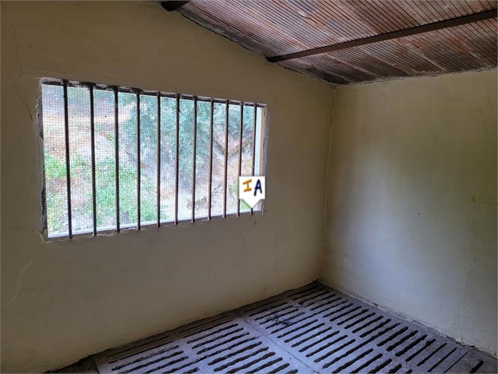 Image No.9-2 Bed House for sale