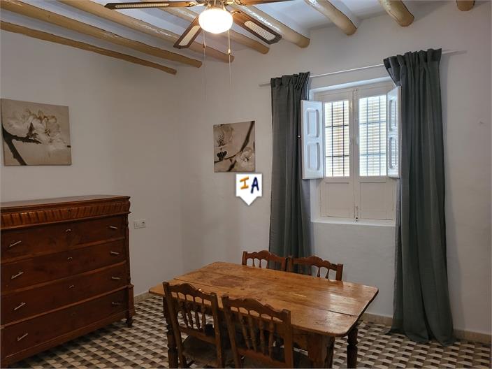 Image No.6-4 Bed House for sale