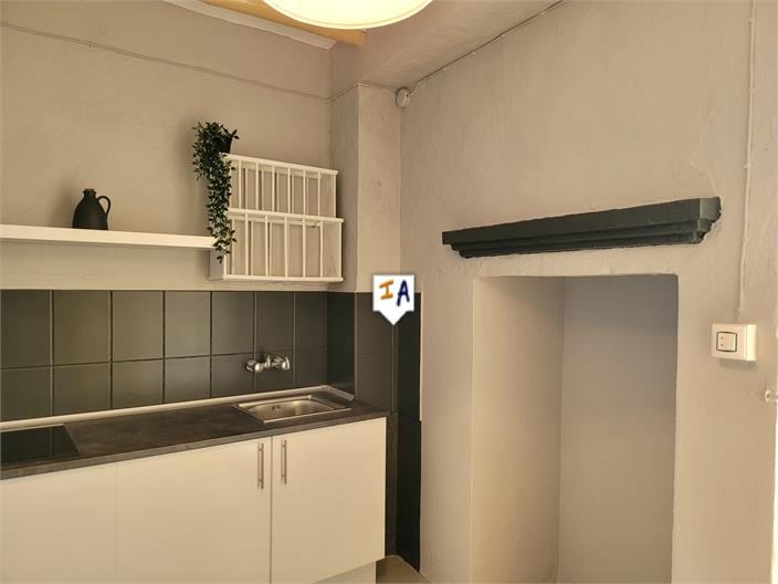 Image No.7-4 Bed House for sale