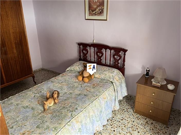 Image No.14-4 Bed House for sale