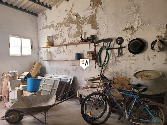 Image No.17-3 Bed House for sale