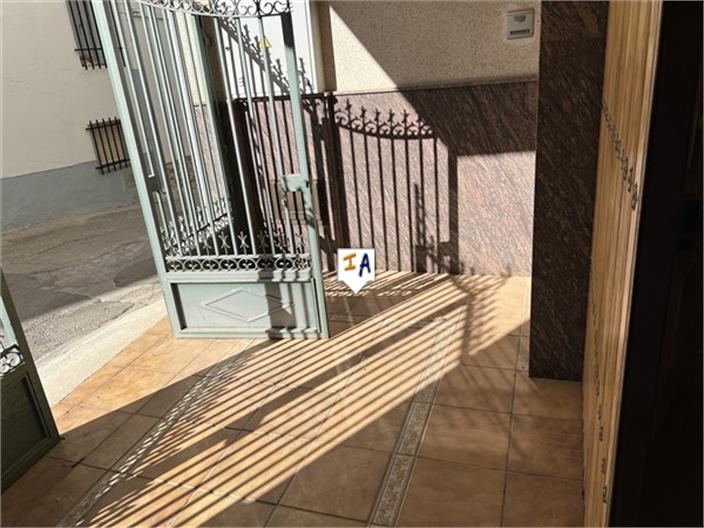 Image No.16-3 Bed House for sale