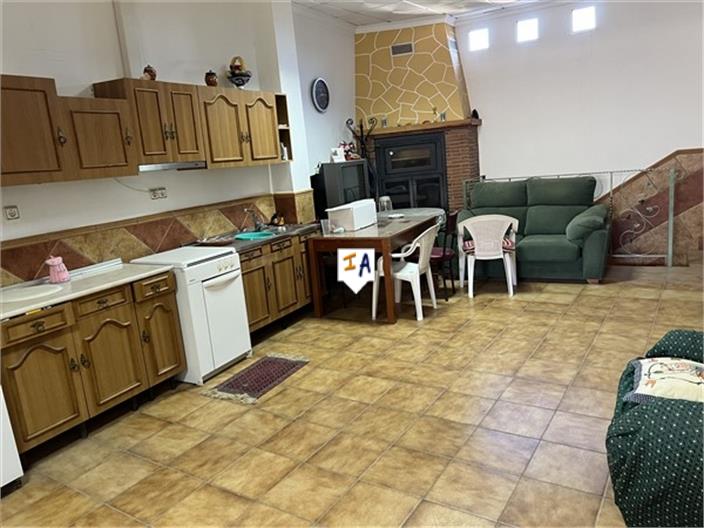 Image No.6-3 Bed House for sale