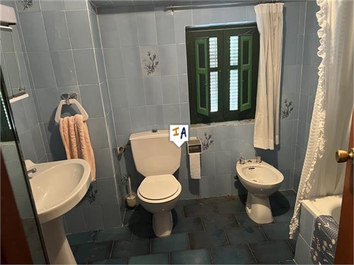 Image No.6-Ferme de 6 chambres à vendre à Rute