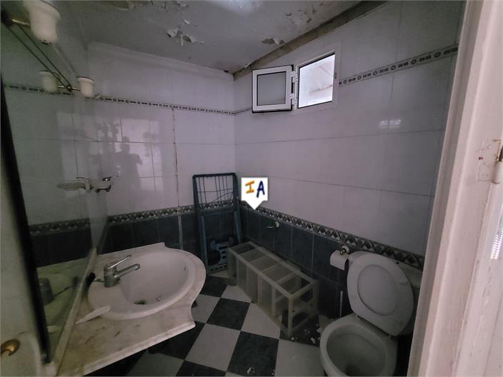 Image No.12-3 Bed House for sale