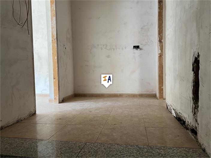 Image No.10-3 Bed House for sale