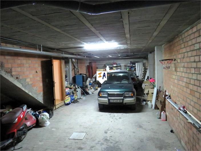 Image No.16-3 Bed House for sale