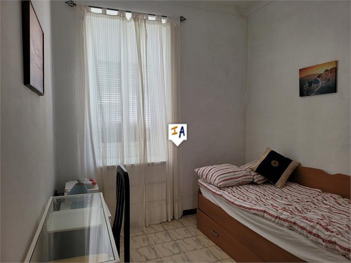 Image No.14-3 Bed House for sale