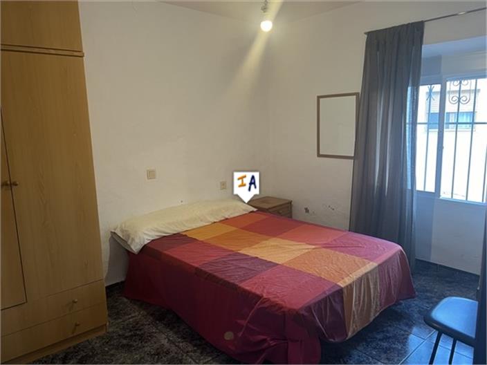 Image No.11-3 Bed House for sale