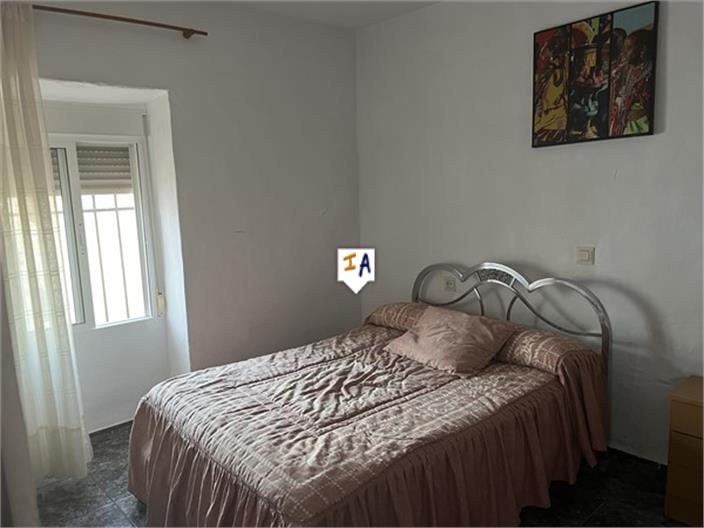 Image No.10-3 Bed House for sale