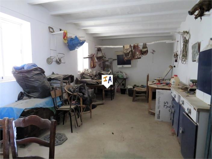 Image No.11-3 Bed House for sale