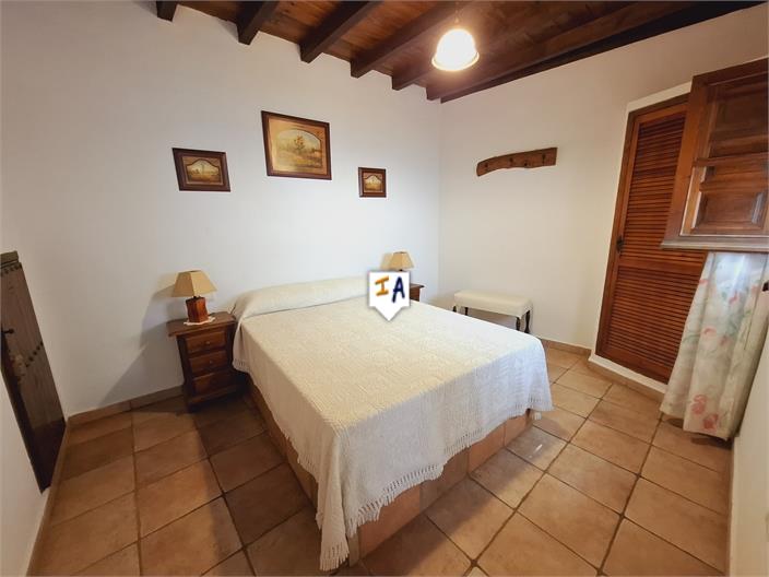 Image No.12-4 Bed House for sale