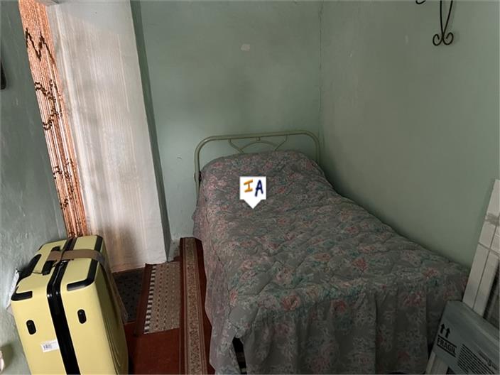 Image No.12-3 Bed House for sale