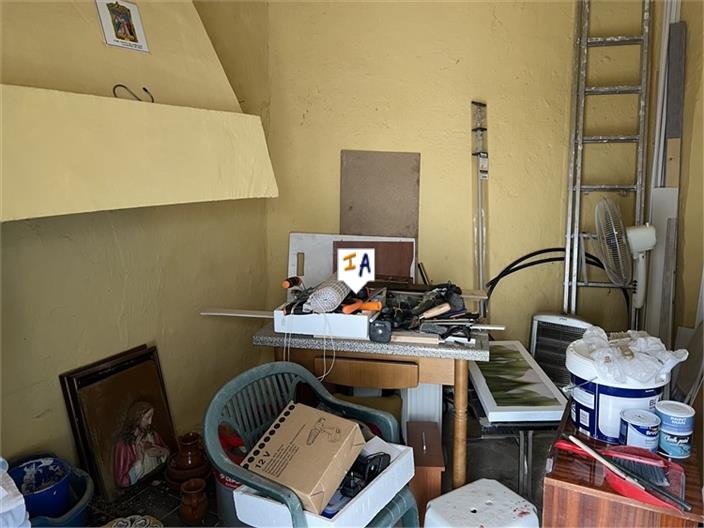 Image No.17-3 Bed House for sale