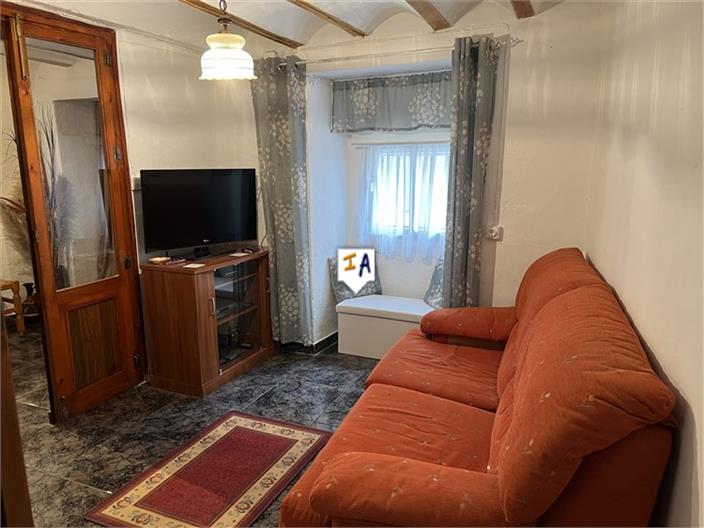 Image No.6-3 Bed House for sale