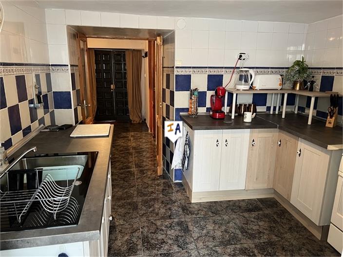 Image No.7-3 Bed House for sale