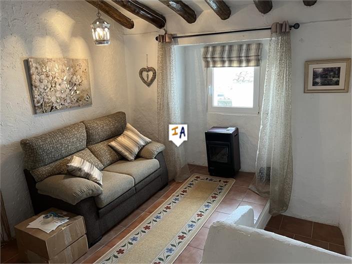 Image No.9-3 Bed House for sale