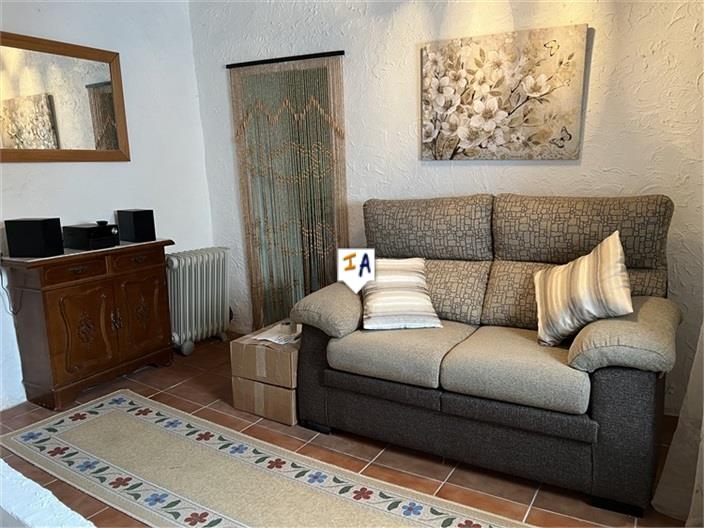 Image No.10-3 Bed House for sale