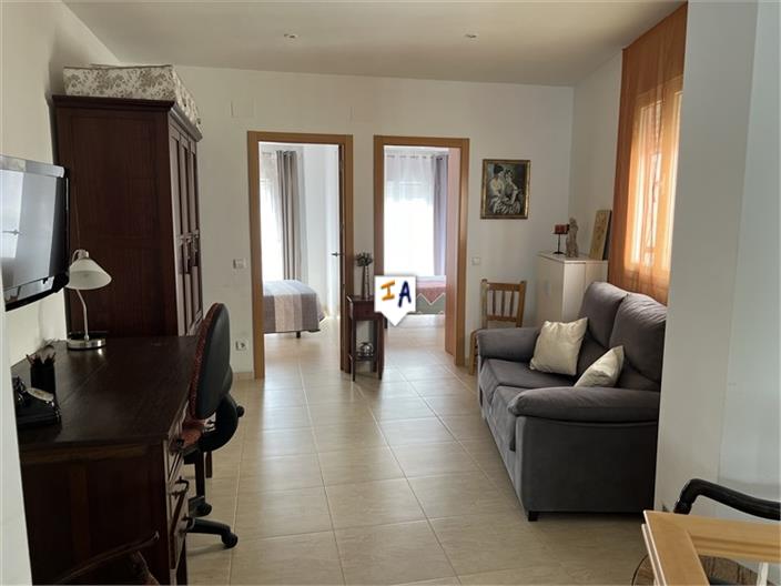 Image No.17-3 Bed House for sale