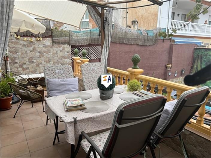 Image No.8-3 Bed House for sale