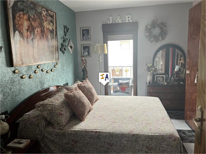 Image No.10-3 Bed House for sale