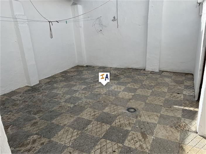 Image No.14-3 Bed House for sale