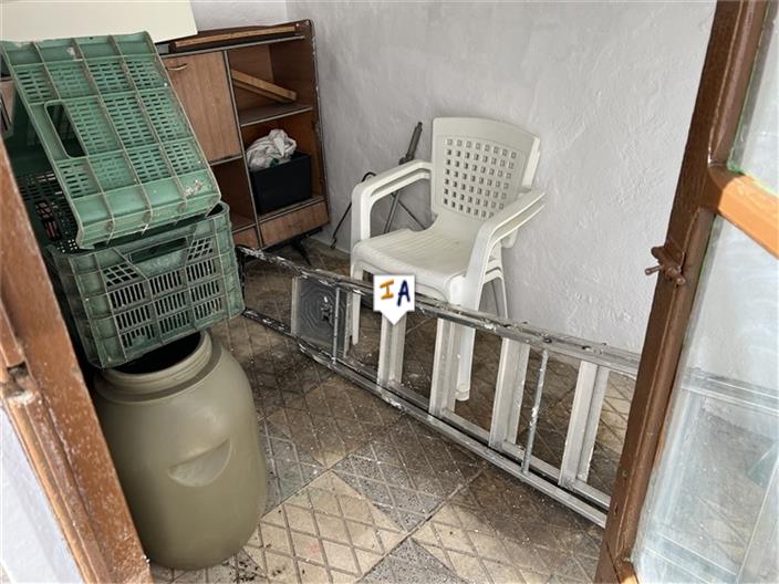 Image No.15-3 Bed House for sale