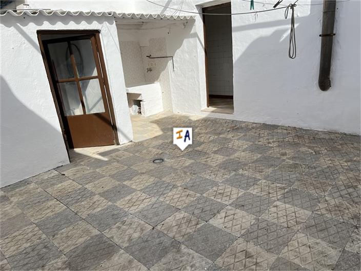 Image No.3-3 Bed House for sale