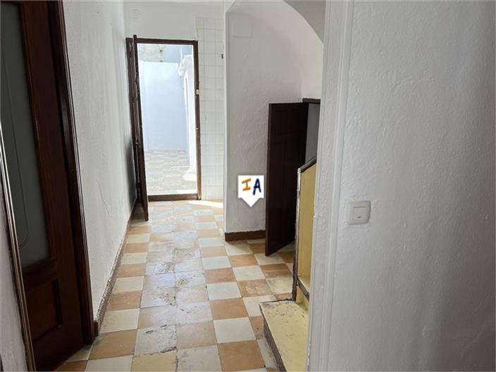 Image No.6-3 Bed House for sale