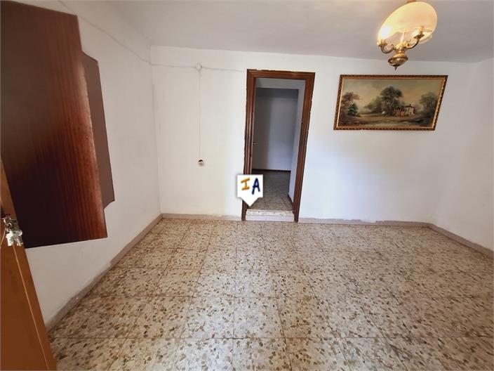 Image No.9-2 Bed House for sale