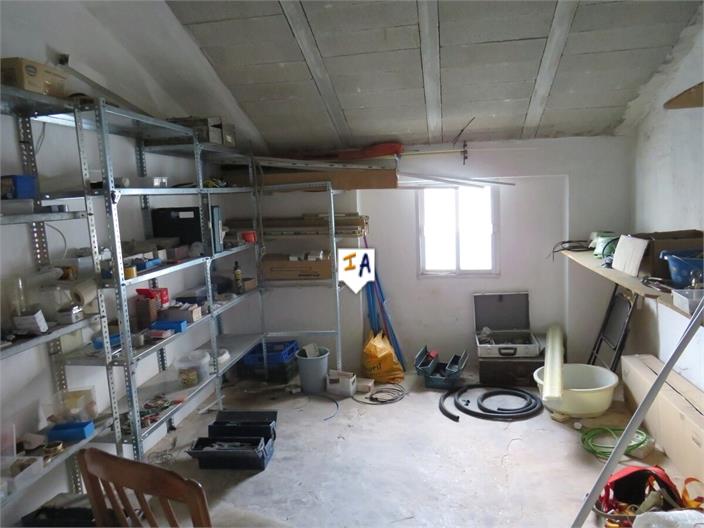 Image No.16-4 Bed House for sale